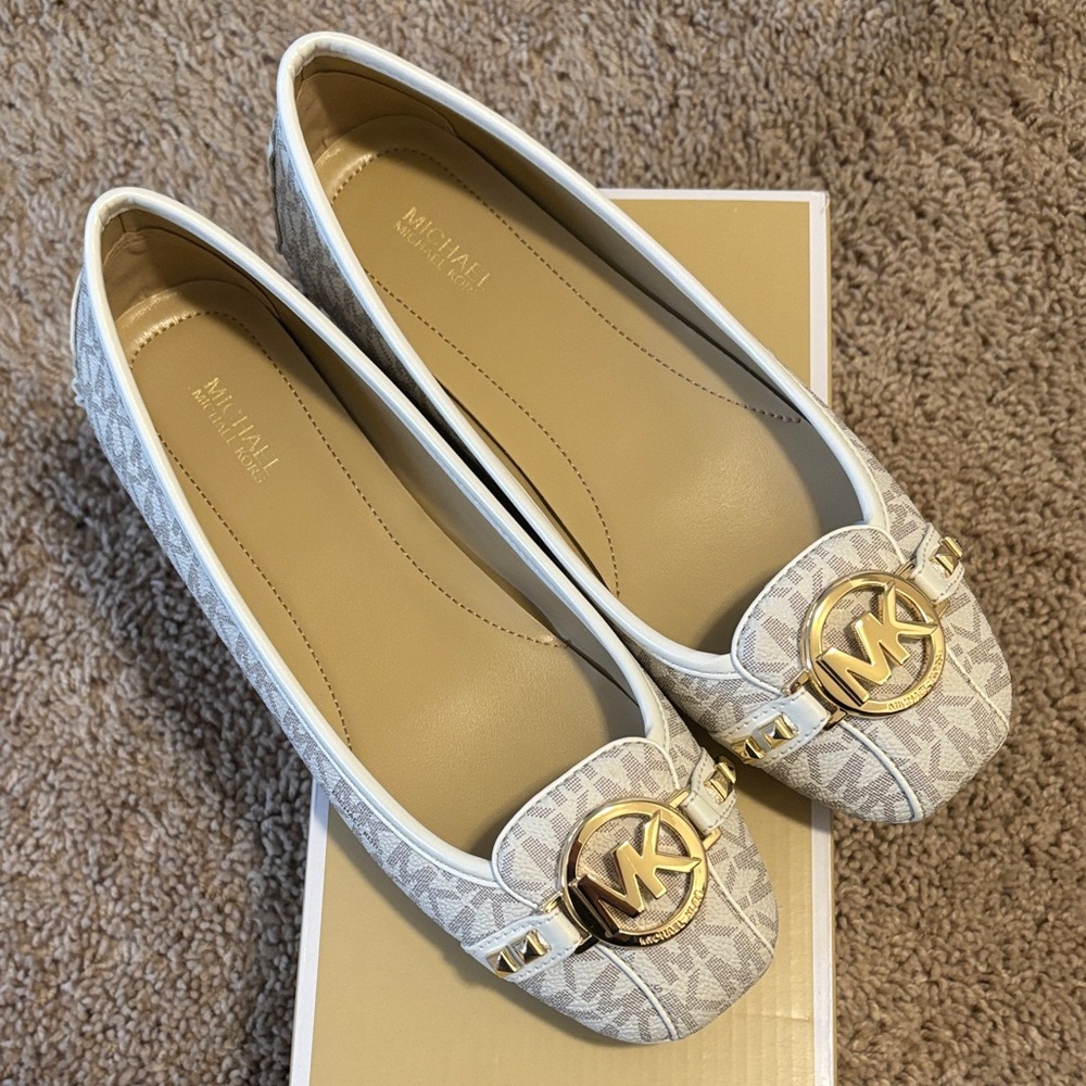 Michael Kors Beige White Logo Ballet Flats with Gold MK Accent